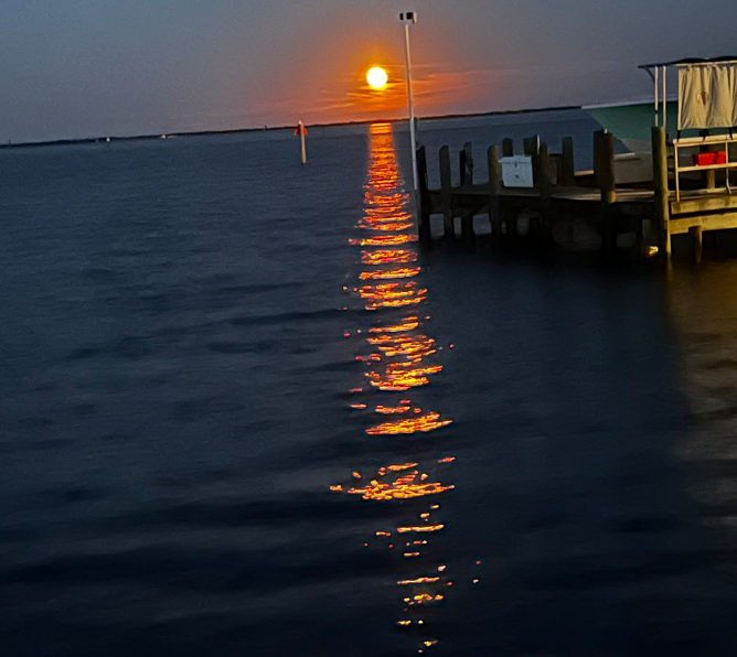 4. Harvest moonrise over the lagoon, near GV (Sebastian)